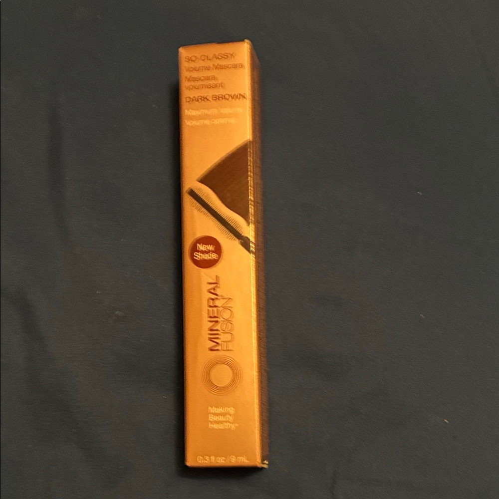Mineral Fusion So Classy Volume Mascara - Dark Brown